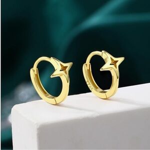 925 Sterling Silver Stunning Star Gold Earrings